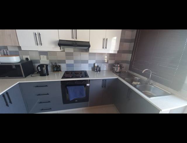 2 BEDROOM FLAT FOR SALE IN MORNINGSIDE